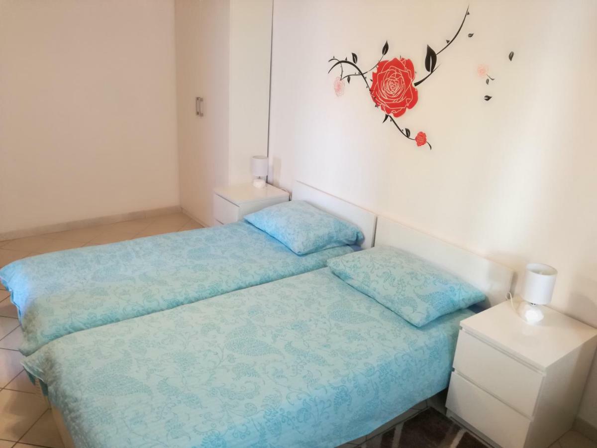 Vile Park Apartments ポレッチ エクステリア 写真